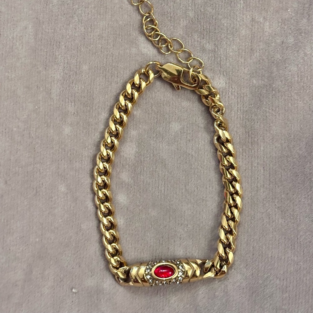 Raena Stones Bella Bracelet with natural red Carnelian stone.